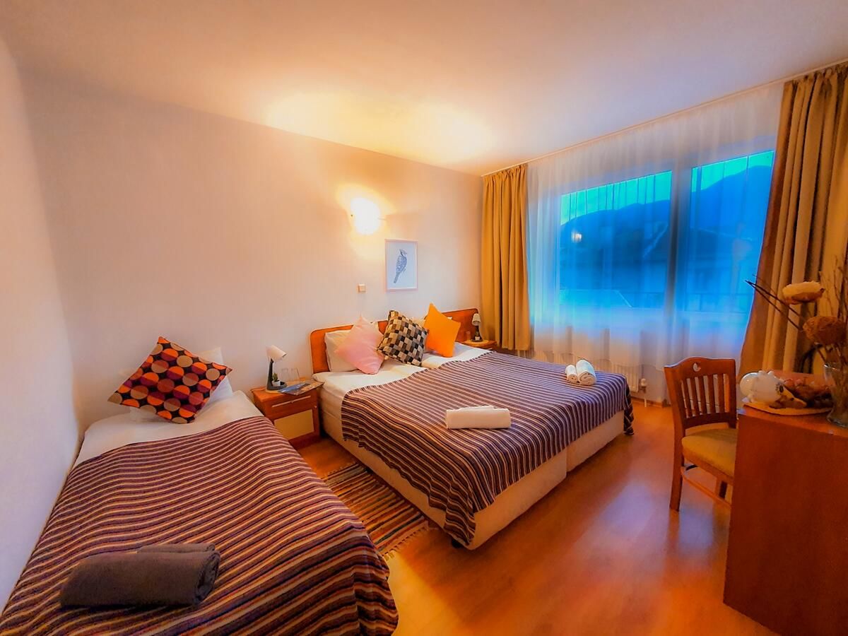 Отель Red House Family Hotel Банско